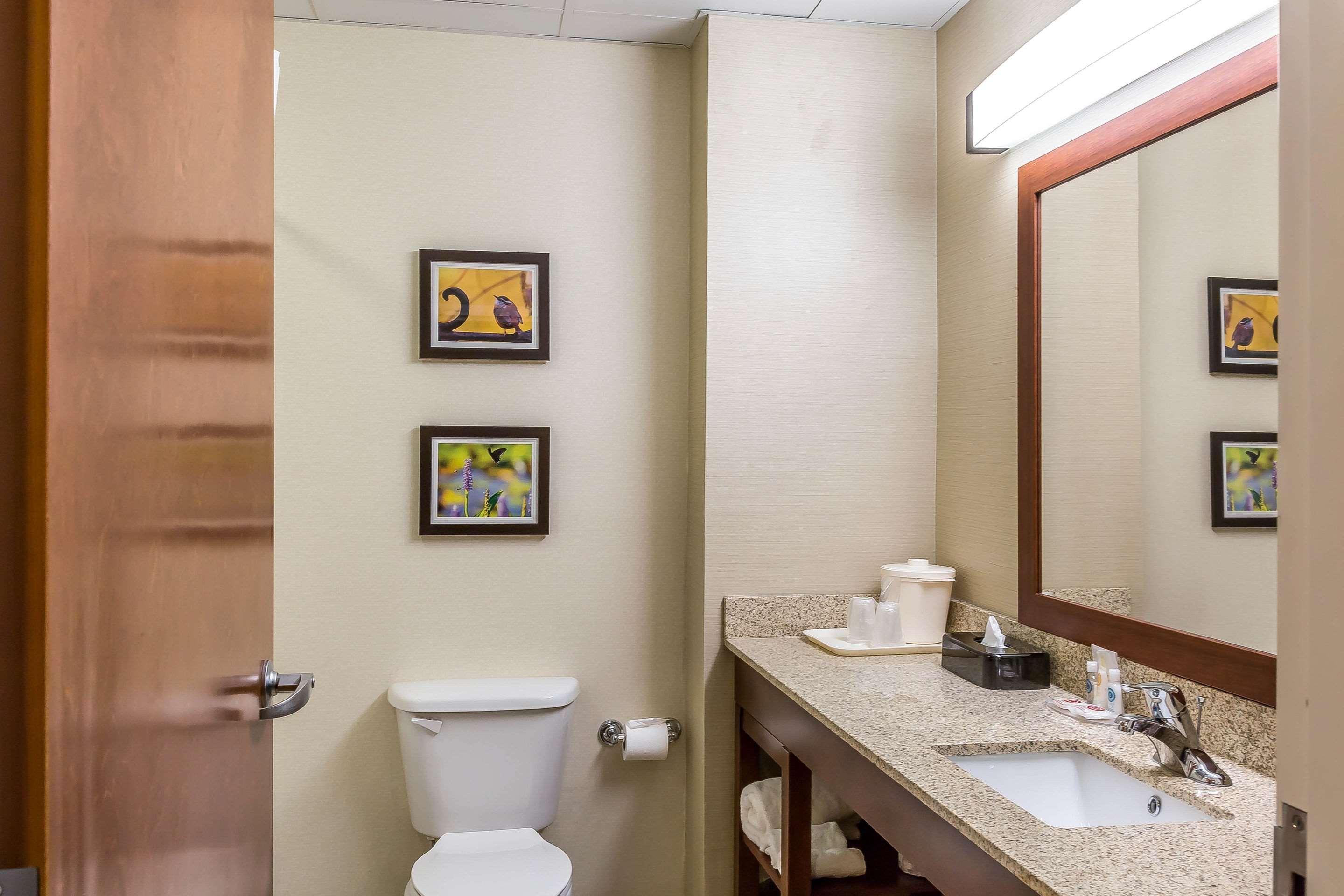 Comfort Inn Frederick Exterior photo