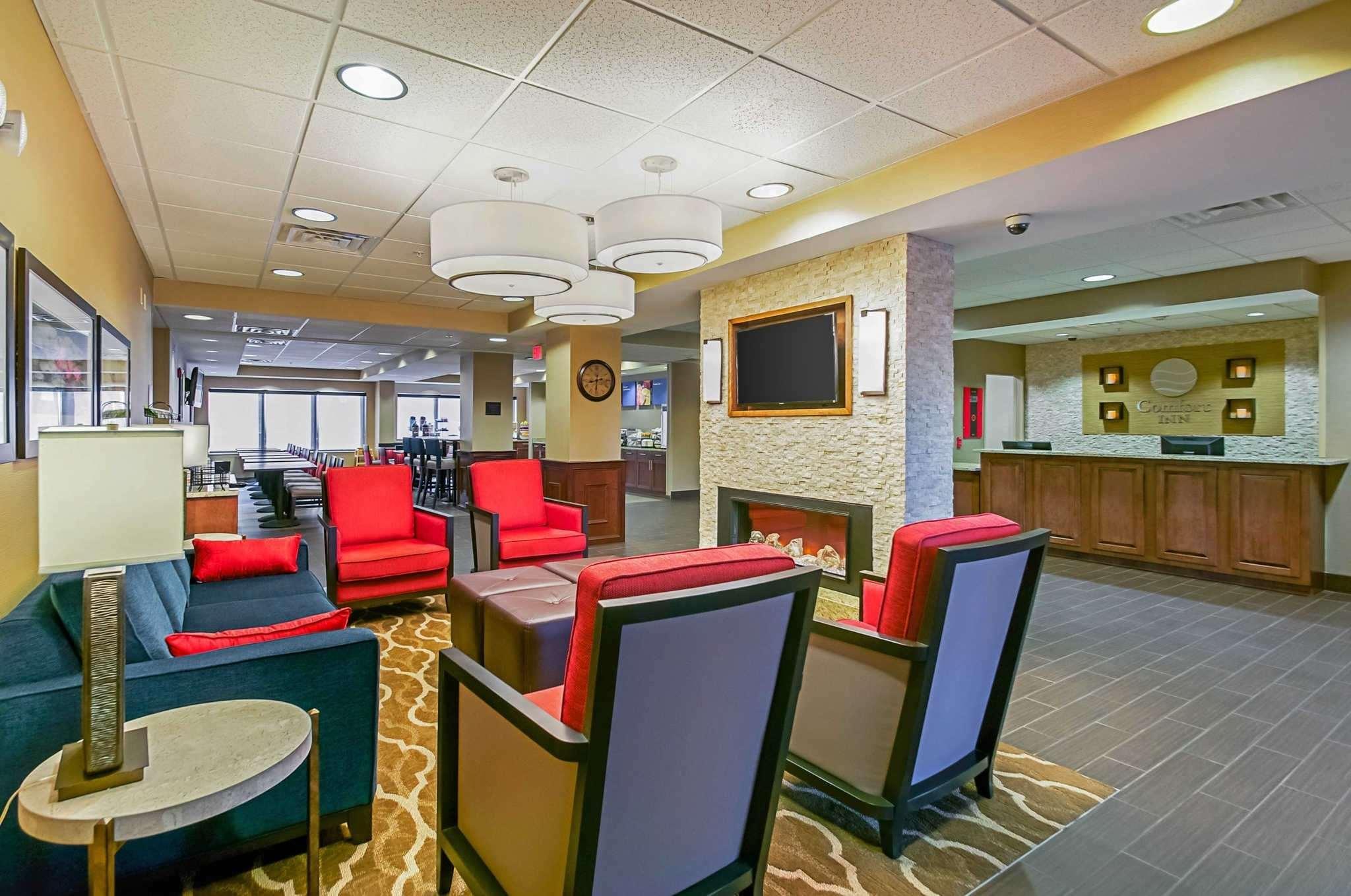 Comfort Inn Frederick Exterior photo